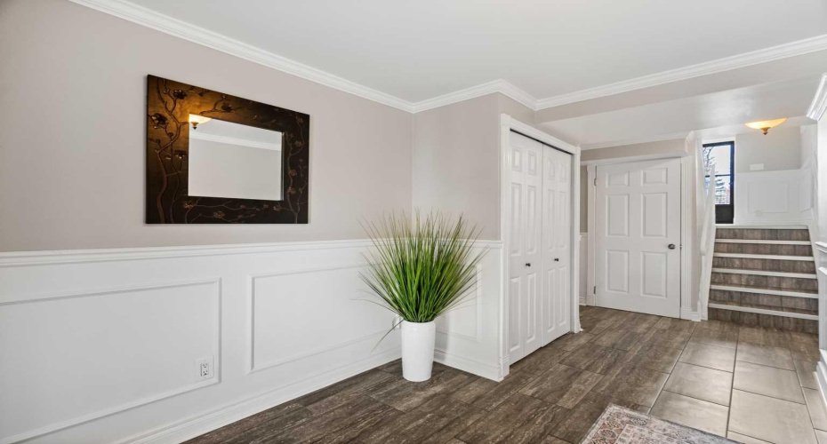 1011 Canterbury Drive, Calgary, Alberta T2W 2S8, 3 Bedrooms Bedrooms, ,3 BathroomsBathrooms,Residential,For Sale,Canterbury,A2303647