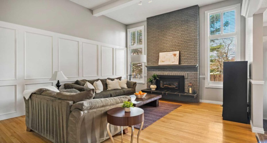 1011 Canterbury Drive, Calgary, Alberta T2W 2S8, 3 Bedrooms Bedrooms, ,3 BathroomsBathrooms,Residential,For Sale,Canterbury,A2303647