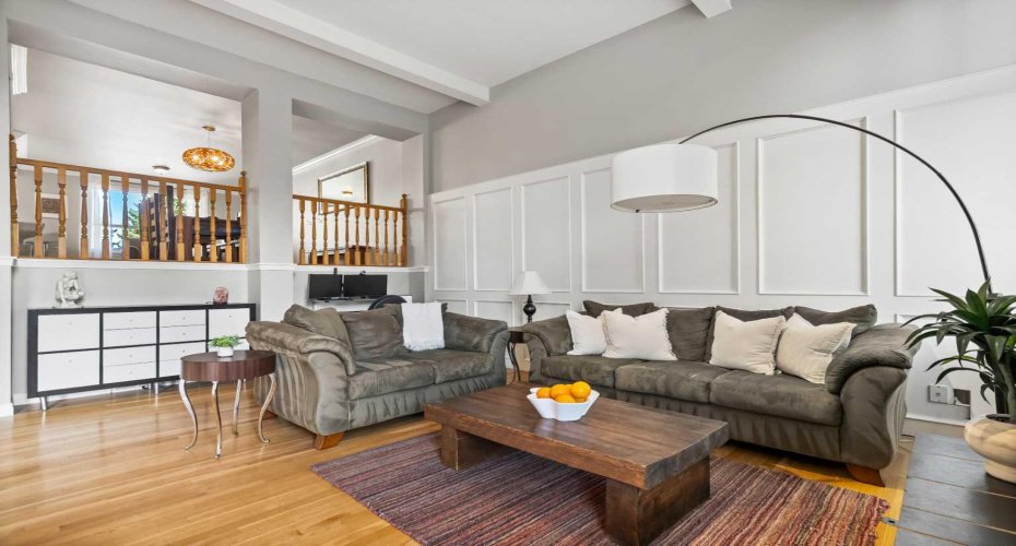 1011 Canterbury Drive, Calgary, Alberta T2W 2S8, 3 Bedrooms Bedrooms, ,3 BathroomsBathrooms,Residential,For Sale,Canterbury,A2303647