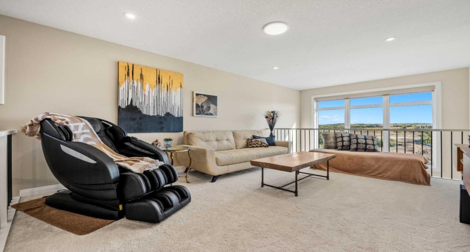 51 Creekstone Way, Calgary, Alberta T2X 4R4, 4 Bedrooms Bedrooms, ,4 BathroomsBathrooms,Residential,For Sale,Creekstone,A2303659