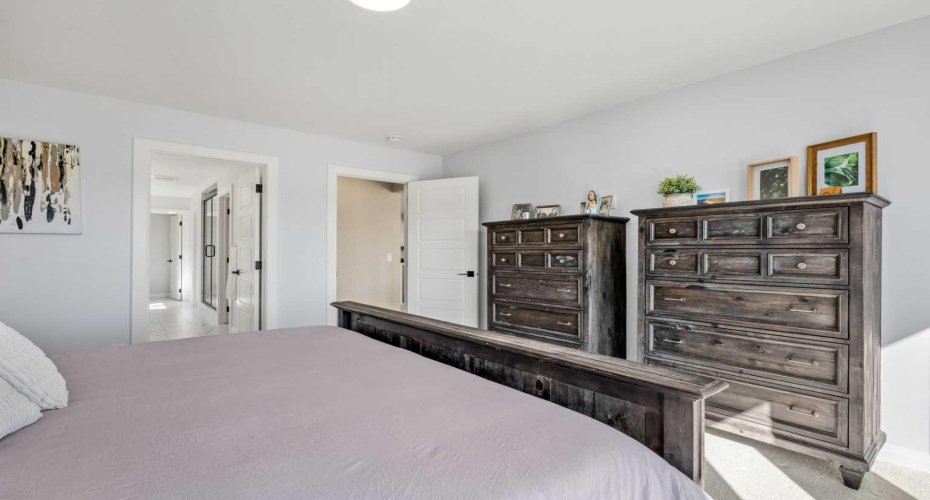 51 Creekstone Way, Calgary, Alberta T2X 4R4, 4 Bedrooms Bedrooms, ,4 BathroomsBathrooms,Residential,For Sale,Creekstone,A2303659