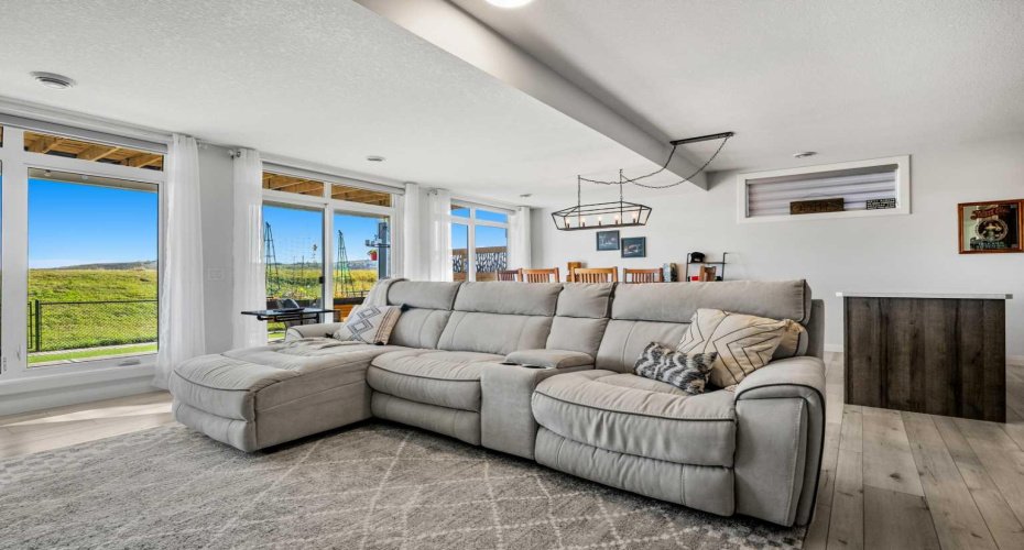 51 Creekstone Way, Calgary, Alberta T2X 4R4, 4 Bedrooms Bedrooms, ,4 BathroomsBathrooms,Residential,For Sale,Creekstone,A2303659