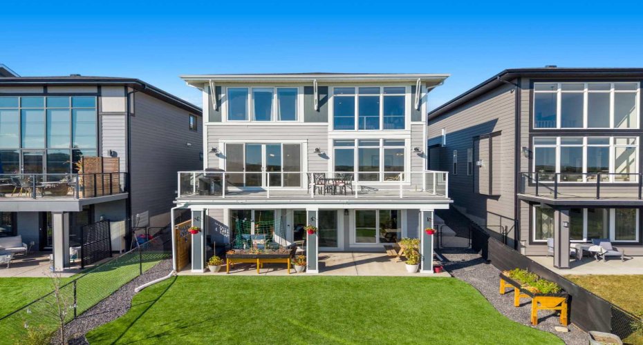 51 Creekstone Way, Calgary, Alberta T2X 4R4, 4 Bedrooms Bedrooms, ,4 BathroomsBathrooms,Residential,For Sale,Creekstone,A2303659