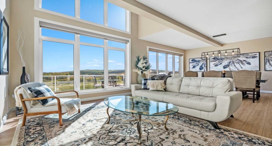 51 Creekstone Way, Calgary, Alberta T2X 4R4, 4 Bedrooms Bedrooms, ,4 BathroomsBathrooms,Residential,For Sale,Creekstone,A2303659