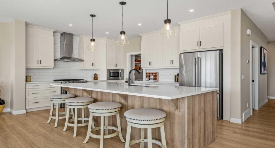 51 Creekstone Way, Calgary, Alberta T2X 4R4, 4 Bedrooms Bedrooms, ,4 BathroomsBathrooms,Residential,For Sale,Creekstone,A2303659