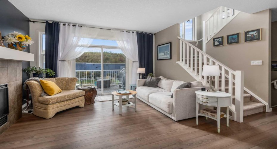 390 River Heights Crescent, Cochrane, Alberta T4C 0T9, 3 Bedrooms Bedrooms, ,4 BathroomsBathrooms,Residential,For Sale,River Heights,A2278338