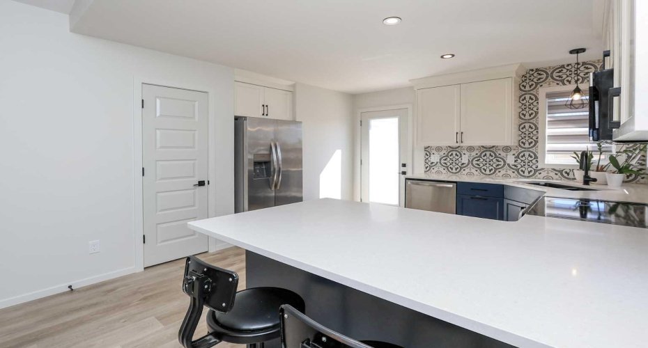 195 Thomlison Avenue, Red Deer, Alberta T4P 3E6, 4 Bedrooms Bedrooms, ,3 BathroomsBathrooms,Residential,For Sale,Thomlison,A2303919