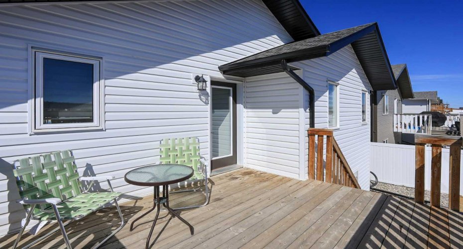 195 Thomlison Avenue, Red Deer, Alberta T4P 3E6, 4 Bedrooms Bedrooms, ,3 BathroomsBathrooms,Residential,For Sale,Thomlison,A2303919