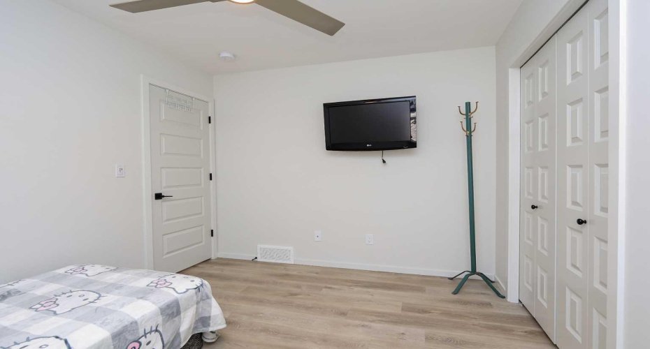 195 Thomlison Avenue, Red Deer, Alberta T4P 3E6, 4 Bedrooms Bedrooms, ,3 BathroomsBathrooms,Residential,For Sale,Thomlison,A2303919