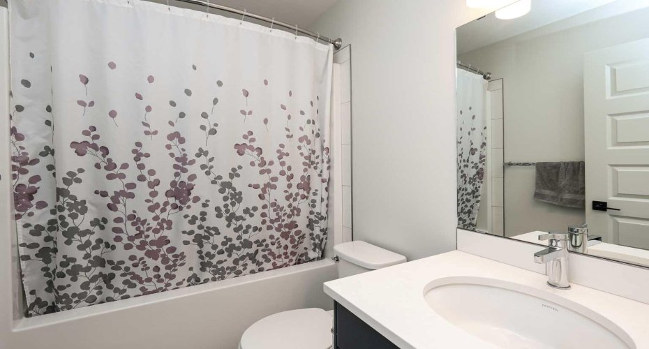 195 Thomlison Avenue, Red Deer, Alberta T4P 3E6, 4 Bedrooms Bedrooms, ,3 BathroomsBathrooms,Residential,For Sale,Thomlison,A2303919