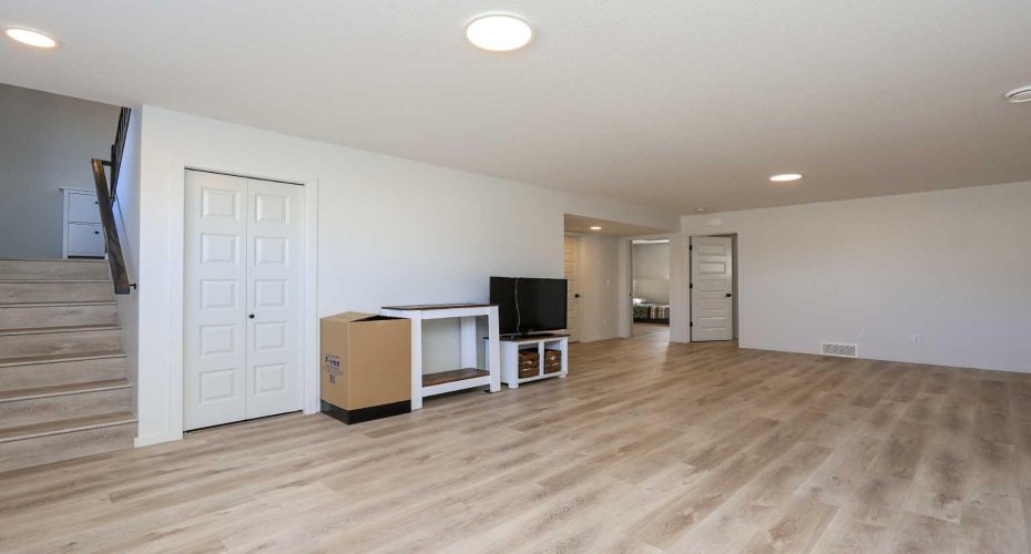 195 Thomlison Avenue, Red Deer, Alberta T4P 3E6, 4 Bedrooms Bedrooms, ,3 BathroomsBathrooms,Residential,For Sale,Thomlison,A2303919