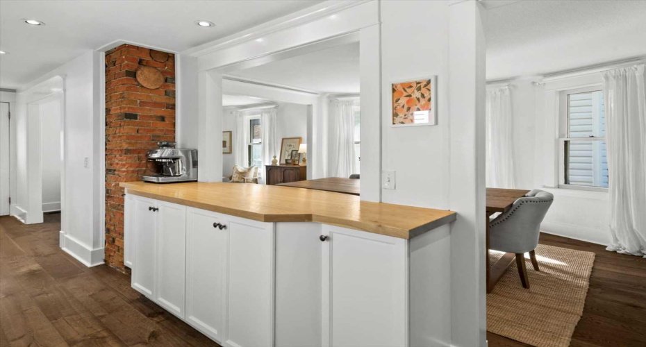 809 15 Street, Calgary, Alberta T2N 2B3, 2 Bedrooms Bedrooms, ,2 BathroomsBathrooms,Residential,For Sale,15,A2303923