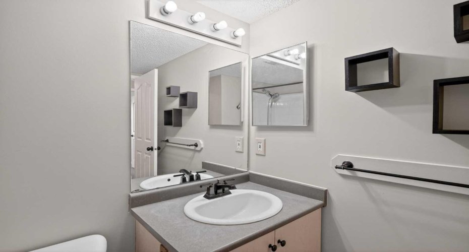 16320 24 Street, Calgary, Alberta T2Y 5A1, 2 Bedrooms Bedrooms, ,1 BathroomBathrooms,Residential,For Sale,24,A2303938