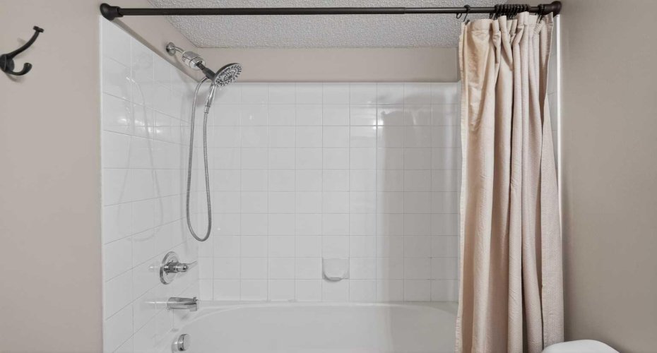 16320 24 Street, Calgary, Alberta T2Y 5A1, 2 Bedrooms Bedrooms, ,1 BathroomBathrooms,Residential,For Sale,24,A2303938