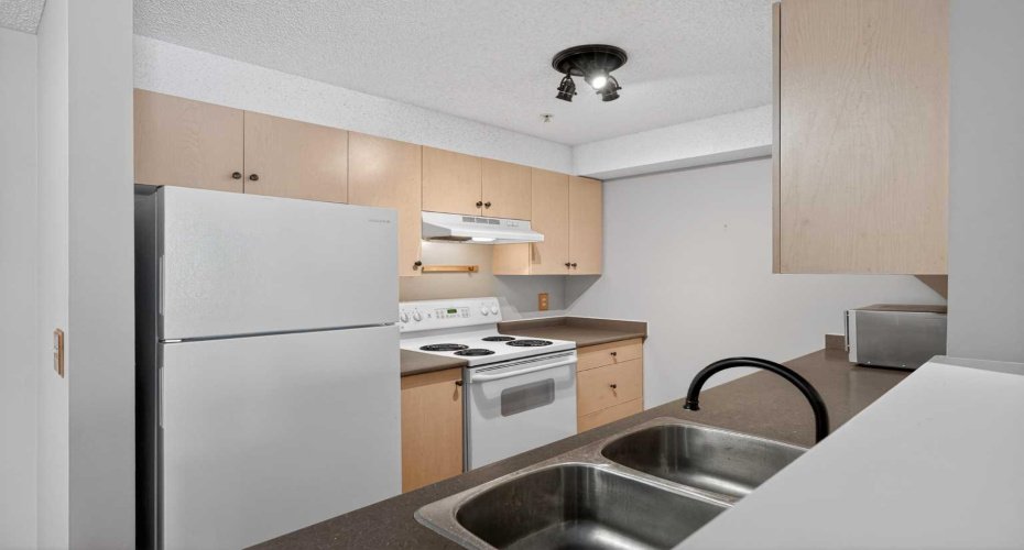 16320 24 Street, Calgary, Alberta T2Y 5A1, 2 Bedrooms Bedrooms, ,1 BathroomBathrooms,Residential,For Sale,24,A2303938
