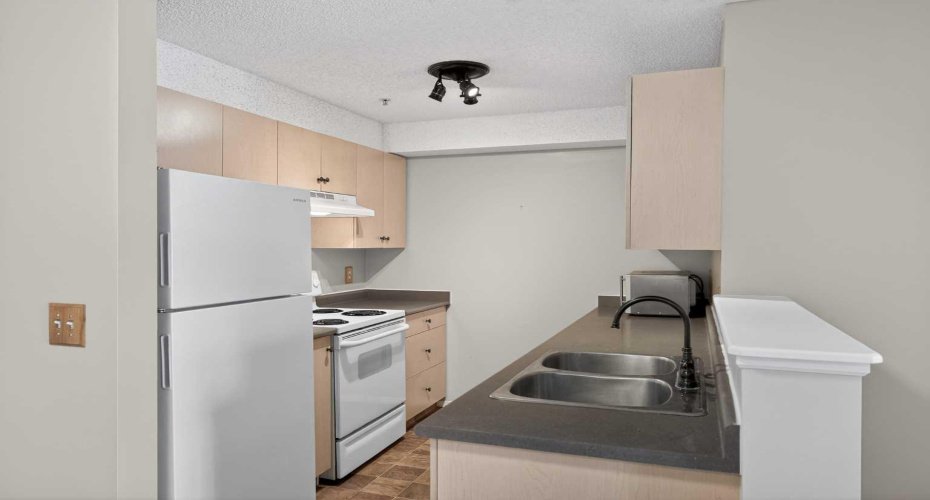 16320 24 Street, Calgary, Alberta T2Y 5A1, 2 Bedrooms Bedrooms, ,1 BathroomBathrooms,Residential,For Sale,24,A2303938