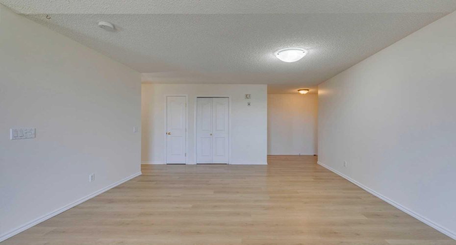 7301 Valleyview Park, Calgary, Alberta T2B 3R6, 2 Bedrooms Bedrooms, ,2 BathroomsBathrooms,Residential,For Sale,Valleyview,A2303949