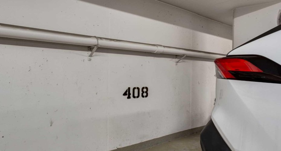 2702 17 Avenue, Calgary, Alberta T3E 8A5, 2 Bedrooms Bedrooms, ,2 BathroomsBathrooms,Residential,For Sale,17,A2303956