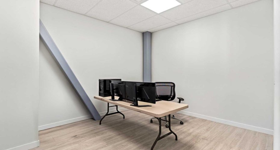 10960 42 Street, Calgary, Alberta T3N 2B8, ,Commercial,For Sale,42,A2303967