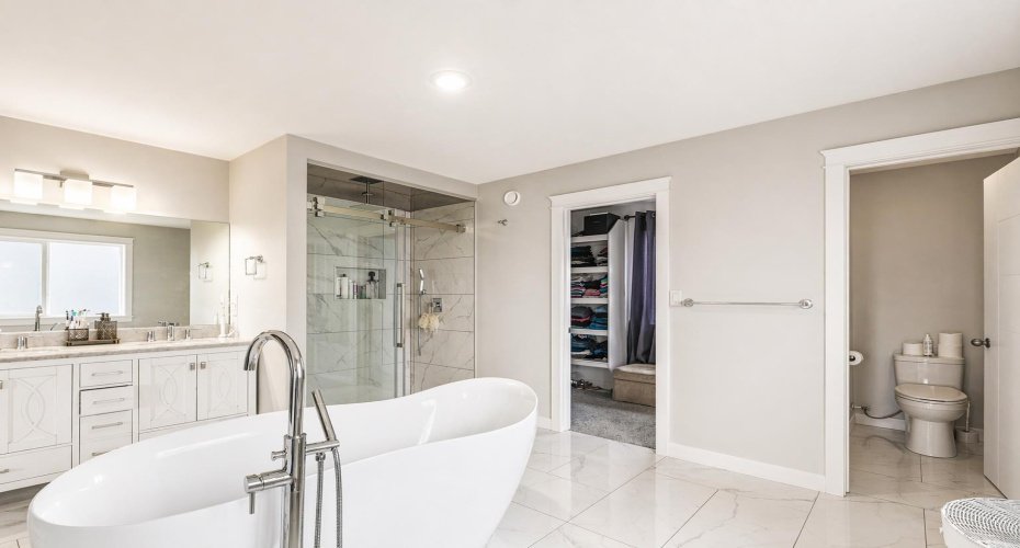 13522 104A Street, Grande Prairie, Alberta T8V 6K9, 4 Bedrooms Bedrooms, ,4 BathroomsBathrooms,Residential,For Sale,104A,A2303968