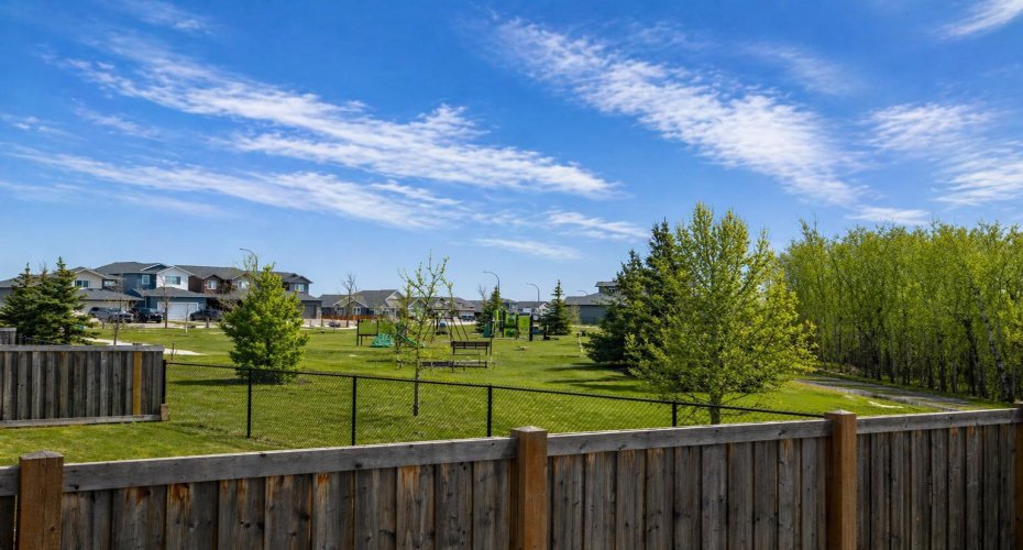 13522 104A Street, Grande Prairie, Alberta T8V 6K9, 4 Bedrooms Bedrooms, ,4 BathroomsBathrooms,Residential,For Sale,104A,A2303968