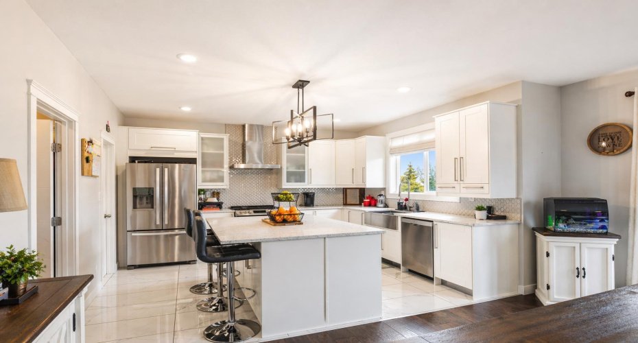 13522 104A Street, Grande Prairie, Alberta T8V 6K9, 4 Bedrooms Bedrooms, ,4 BathroomsBathrooms,Residential,For Sale,104A,A2303968