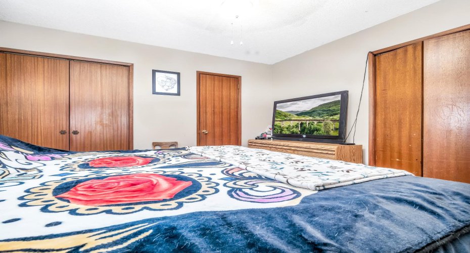 5502 45 Avenue, Taber, Alberta T1G 1C4, 5 Bedrooms Bedrooms, ,2 BathroomsBathrooms,Residential,For Sale,45,A2303973