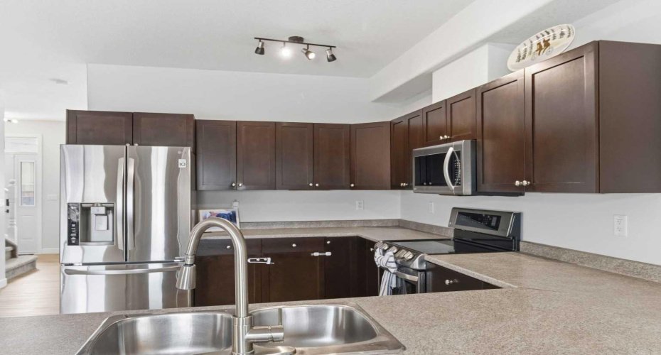 253 Grosbeak Way, Fort McMurray, Alberta T9K 0L8, 4 Bedrooms Bedrooms, ,4 BathroomsBathrooms,Residential,For Sale,Grosbeak,A2303974