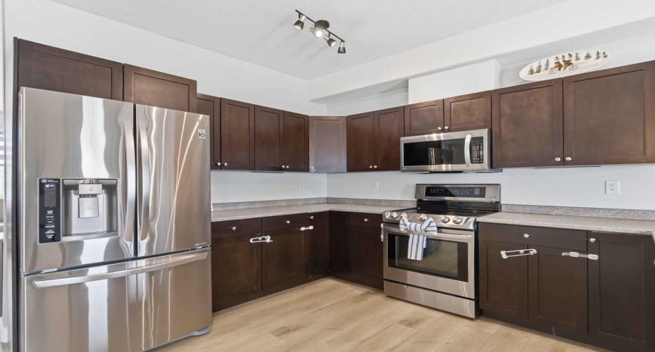 253 Grosbeak Way, Fort McMurray, Alberta T9K 0L8, 4 Bedrooms Bedrooms, ,4 BathroomsBathrooms,Residential,For Sale,Grosbeak,A2303974