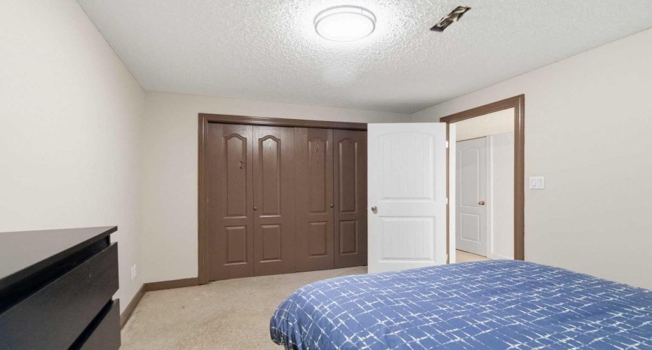 253 Grosbeak Way, Fort McMurray, Alberta T9K 0L8, 4 Bedrooms Bedrooms, ,4 BathroomsBathrooms,Residential,For Sale,Grosbeak,A2303974