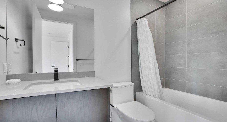 402 26 Avenue, Calgary, Alberta t2m5g7, 3 Bedrooms Bedrooms, ,4 BathroomsBathrooms,Residential,For Sale,26,A2303975