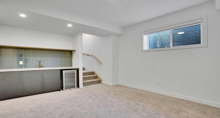 402 26 Avenue, Calgary, Alberta t2m5g7, 3 Bedrooms Bedrooms, ,4 BathroomsBathrooms,Residential,For Sale,26,A2303975