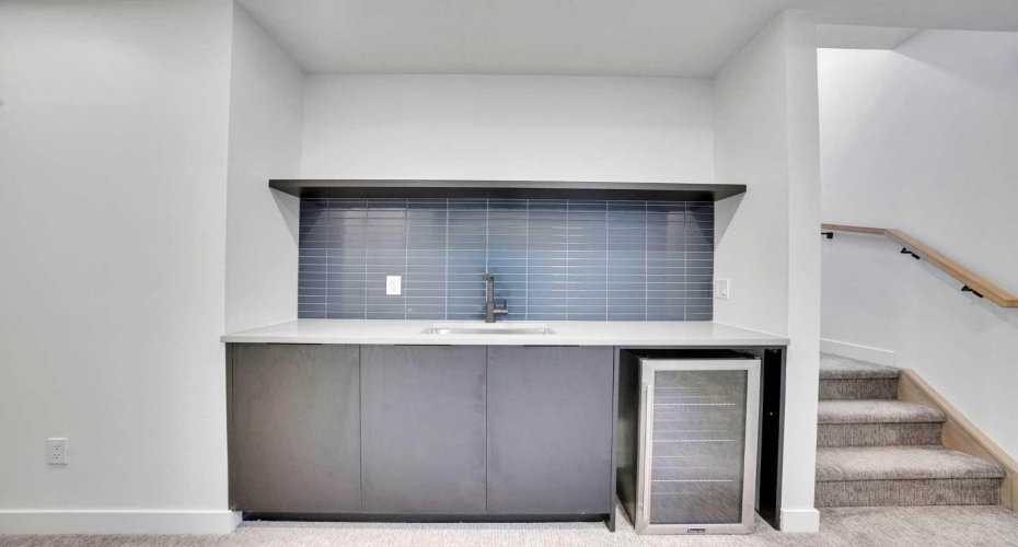 402 26 Avenue, Calgary, Alberta t2m5g7, 3 Bedrooms Bedrooms, ,4 BathroomsBathrooms,Residential,For Sale,26,A2303975