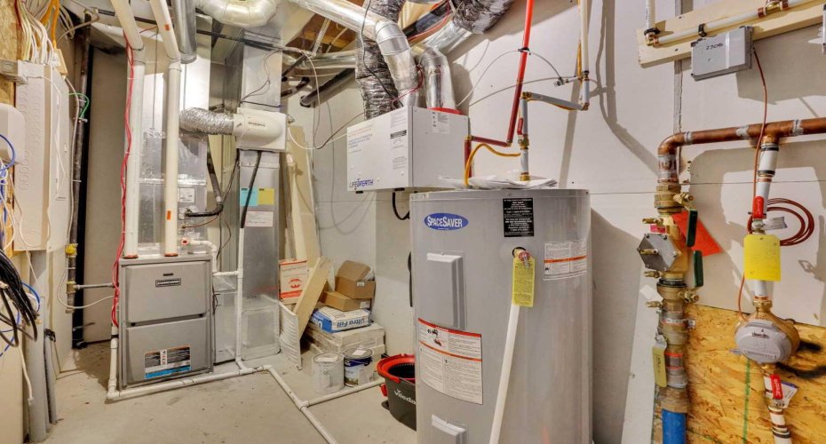 402 26 Avenue, Calgary, Alberta t2m5g7, 3 Bedrooms Bedrooms, ,4 BathroomsBathrooms,Residential,For Sale,26,A2303975