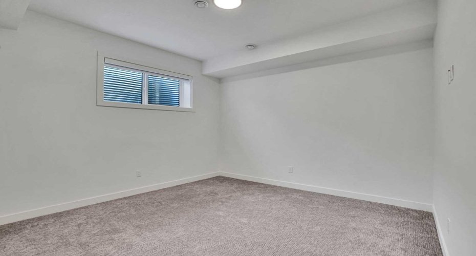 402 26 Avenue, Calgary, Alberta t2m5g7, 3 Bedrooms Bedrooms, ,4 BathroomsBathrooms,Residential,For Sale,26,A2303975