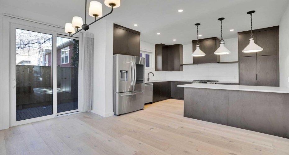 402 26 Avenue, Calgary, Alberta t2m5g7, 3 Bedrooms Bedrooms, ,4 BathroomsBathrooms,Residential,For Sale,26,A2303975