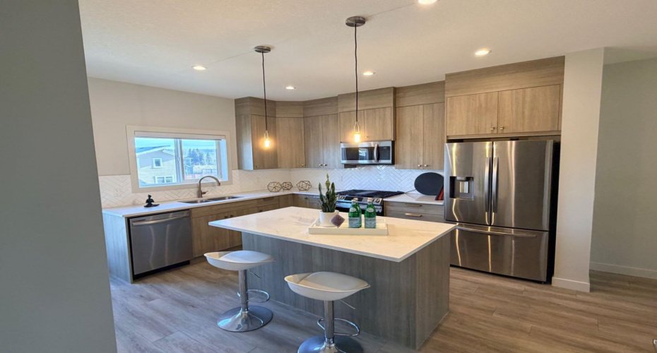 224 River Heights Drive, Cochrane, Alberta T4C2T8, 4 Bedrooms Bedrooms, ,4 BathroomsBathrooms,Residential,For Sale,River Heights,A2304095