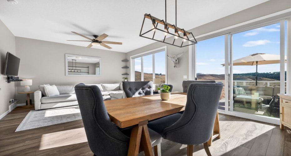 205 Sunset Point, Cochrane, Alberta T4C 0L2, 3 Bedrooms Bedrooms, ,4 BathroomsBathrooms,Residential,For Sale,Sunset,A2304166