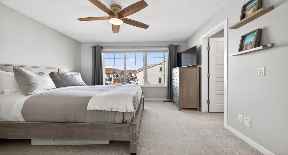 205 Sunset Point, Cochrane, Alberta T4C 0L2, 3 Bedrooms Bedrooms, ,4 BathroomsBathrooms,Residential,For Sale,Sunset,A2304166