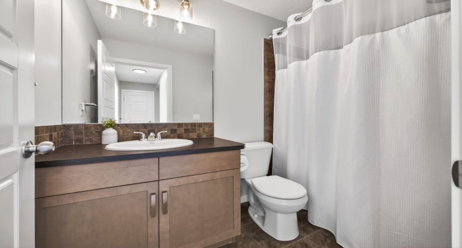 205 Sunset Point, Cochrane, Alberta T4C 0L2, 3 Bedrooms Bedrooms, ,4 BathroomsBathrooms,Residential,For Sale,Sunset,A2304166