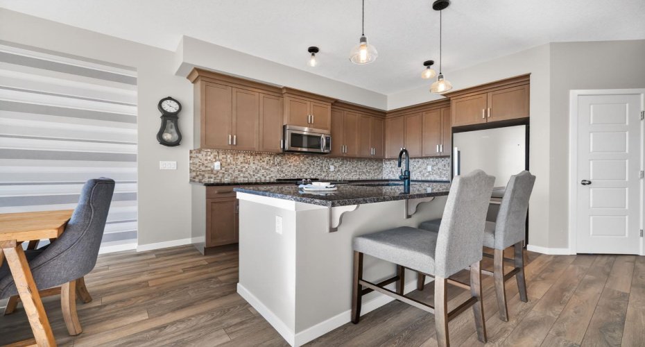 205 Sunset Point, Cochrane, Alberta T4C 0L2, 3 Bedrooms Bedrooms, ,4 BathroomsBathrooms,Residential,For Sale,Sunset,A2304166