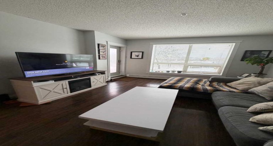 136B Sandpiper Road, Fort McMurray, Alberta T9K 0J7, 2 Bedrooms Bedrooms, ,2 BathroomsBathrooms,Residential,For Sale,Sandpiper,A2304205