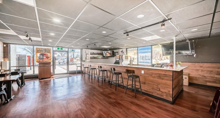 1814 Mayor Magrath Drive, Lethbridge, Alberta T1K2R5, ,Commercial,For Lease,Mayor Magrath,A2304217