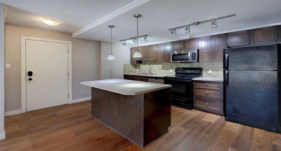 1025 14 Avenue, Calgary, Alberta T2R 0N9, 2 Bedrooms Bedrooms, ,1 BathroomBathrooms,Residential,For Sale,14,A2304222