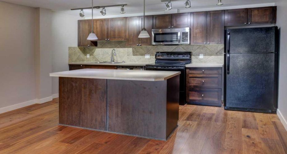 1025 14 Avenue, Calgary, Alberta T2R 0N9, 2 Bedrooms Bedrooms, ,1 BathroomBathrooms,Residential,For Sale,14,A2304222