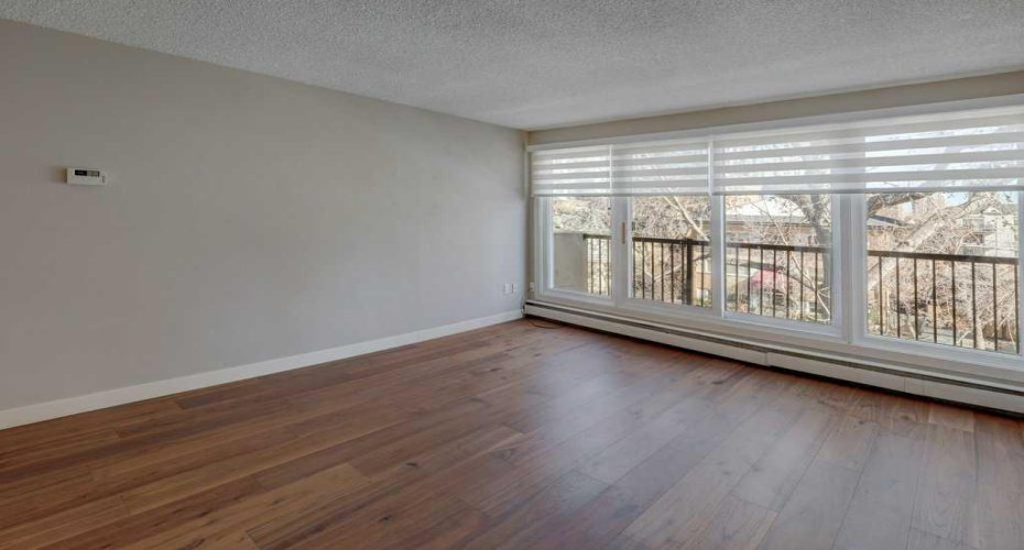 1025 14 Avenue, Calgary, Alberta T2R 0N9, 2 Bedrooms Bedrooms, ,1 BathroomBathrooms,Residential,For Sale,14,A2304222