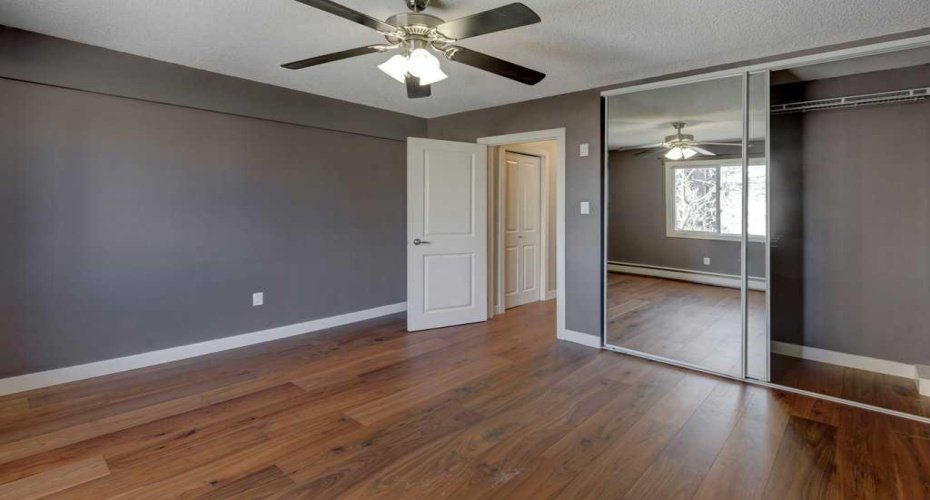 1025 14 Avenue, Calgary, Alberta T2R 0N9, 2 Bedrooms Bedrooms, ,1 BathroomBathrooms,Residential,For Sale,14,A2304222