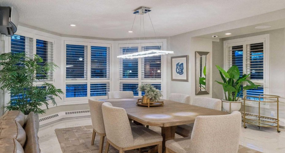 400 Eau Claire Avenue, Calgary, Alberta T2P 4X2, 3 Bedrooms Bedrooms, ,3 BathroomsBathrooms,Residential,For Sale,Eau Claire,A2304230