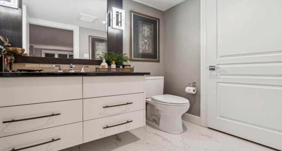 400 Eau Claire Avenue, Calgary, Alberta T2P 4X2, 3 Bedrooms Bedrooms, ,3 BathroomsBathrooms,Residential,For Sale,Eau Claire,A2304230