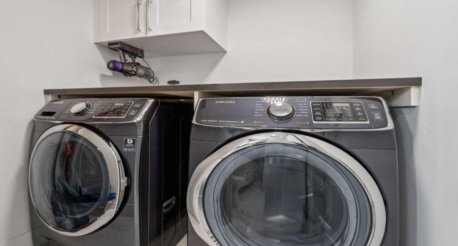 400 Eau Claire Avenue, Calgary, Alberta T2P 4X2, 3 Bedrooms Bedrooms, ,3 BathroomsBathrooms,Residential,For Sale,Eau Claire,A2304230